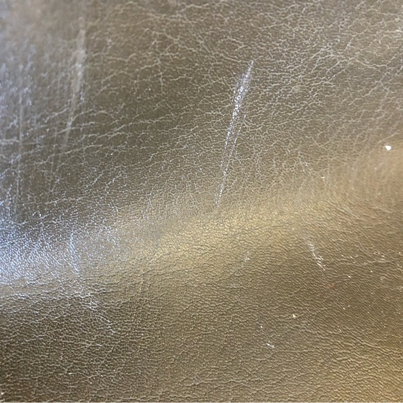 Matt & Natt tote bag, Vegan Leather, in army green. Discontinued at store. - Picture 9 of 11